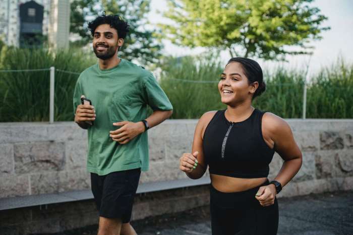 6 Activewear Trends That Are Blowing Up This Year | Who What Wear Activewear's Ascent: How Gym Clothes Became Everyday Uniforms